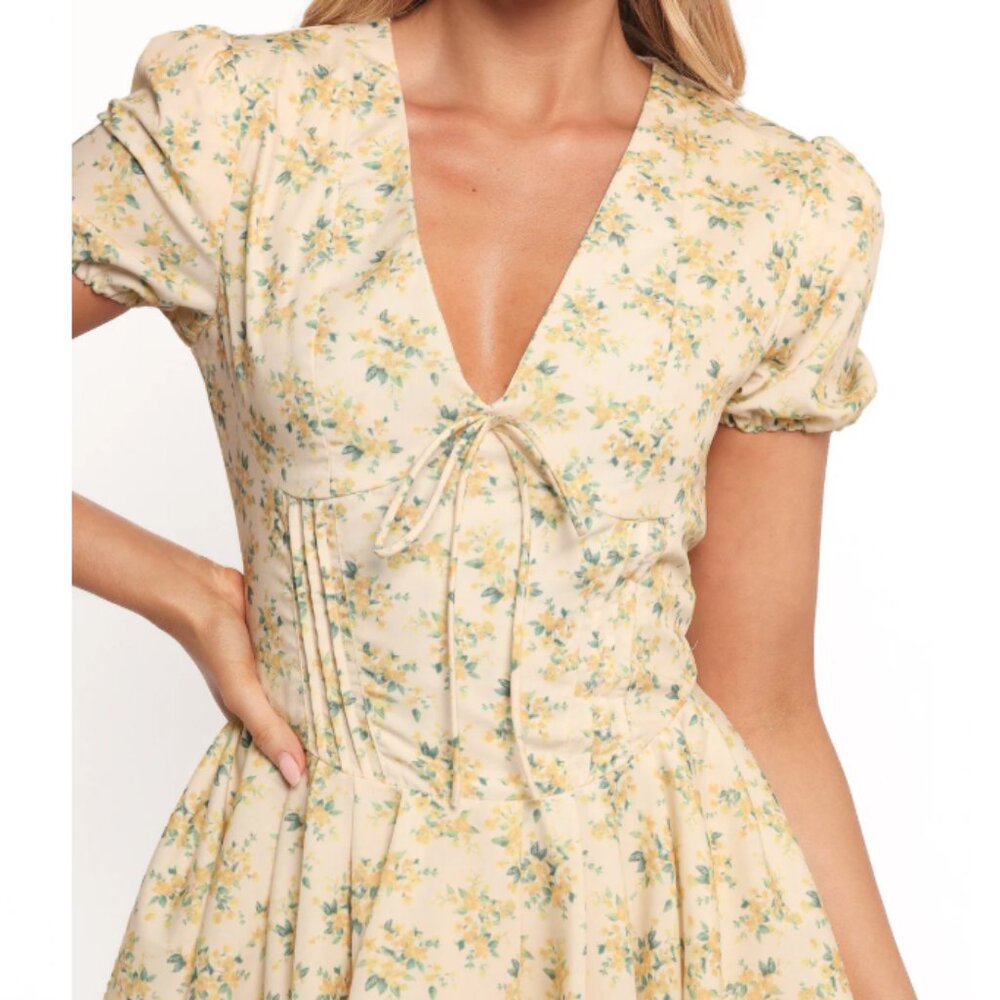 NWT Petal & Pup Anais Mini Dress Floral Butter Yellow Women's Medium - Picture 3 of 16